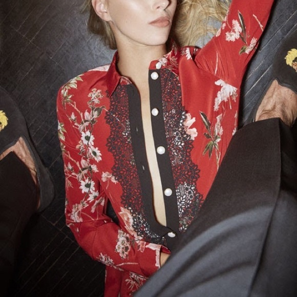 Moulin Rouge Floral & Lace Blouse LAST CHANCE - Picture 1 of 5